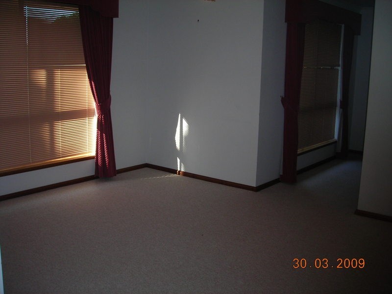 15 Delamere Avenue, Woodcroft SA 5162