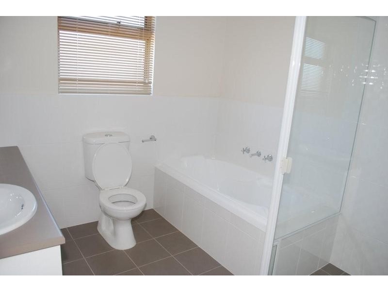 33a & 33b Taunton Parade, Christies Beach SA 5165