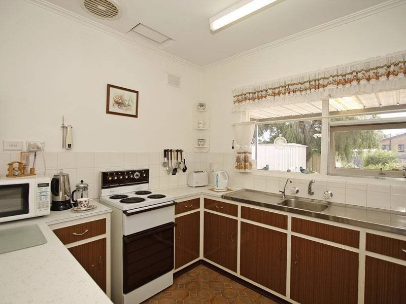 9 Hinton Street, Port Noarlunga SA 5167