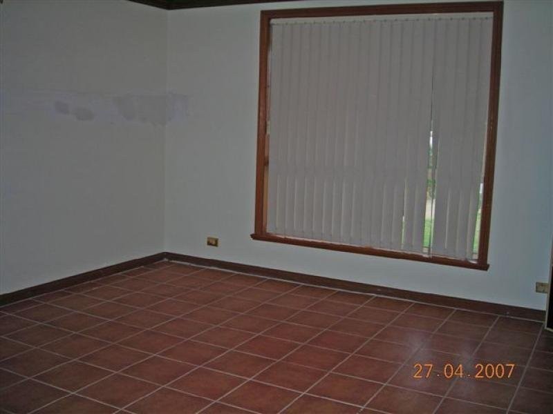 28 Bordeaux Drive, Woodcroft SA 5162