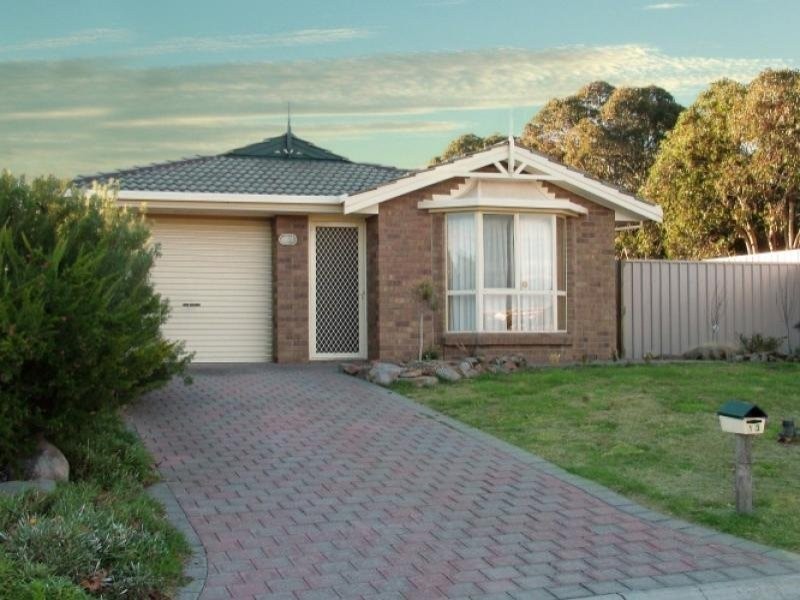 13 Cove Circuit, Seaford Rise SA 5169