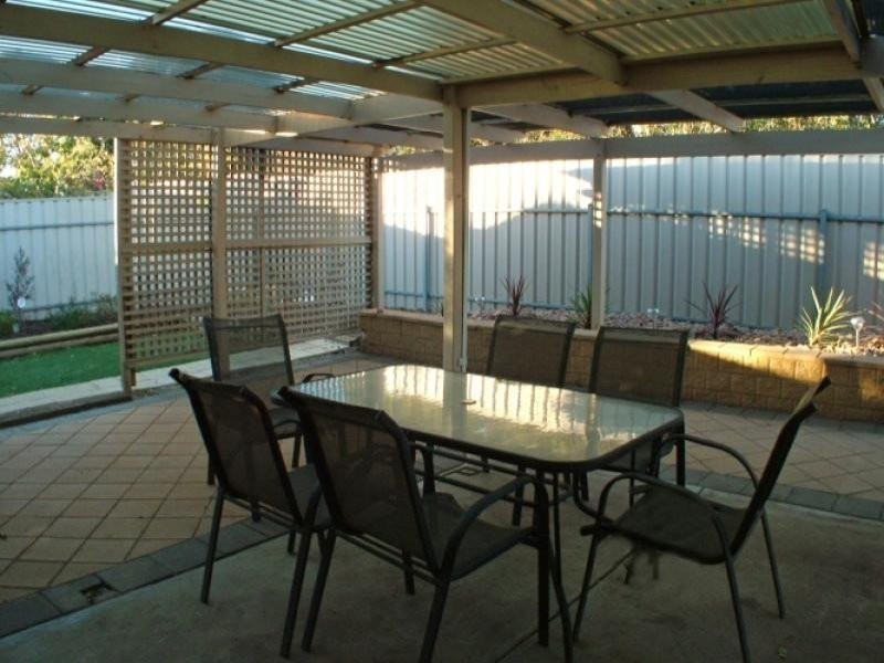 13 Cove Circuit, Seaford Rise SA 5169