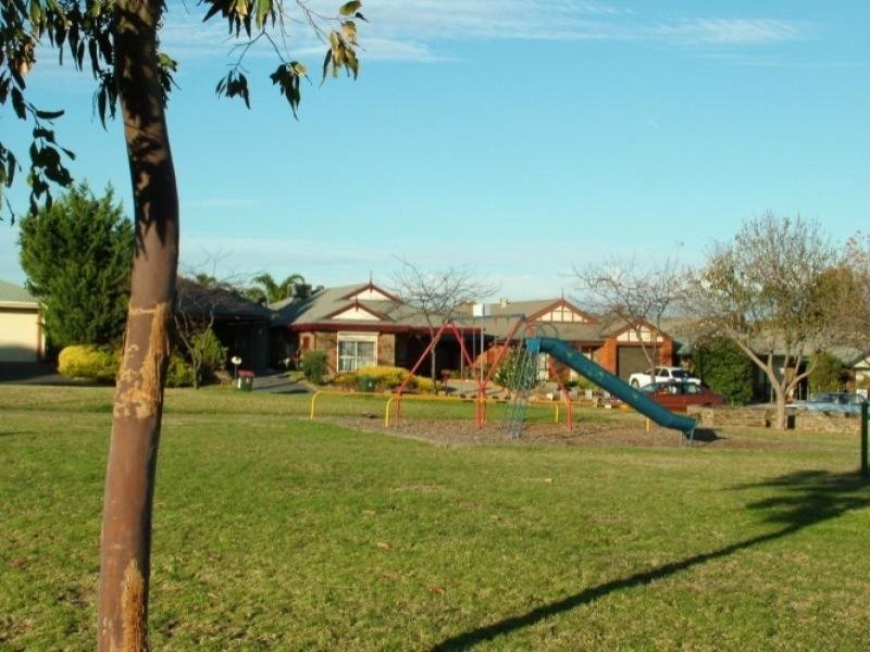 13 Cove Circuit, Seaford Rise SA 5169