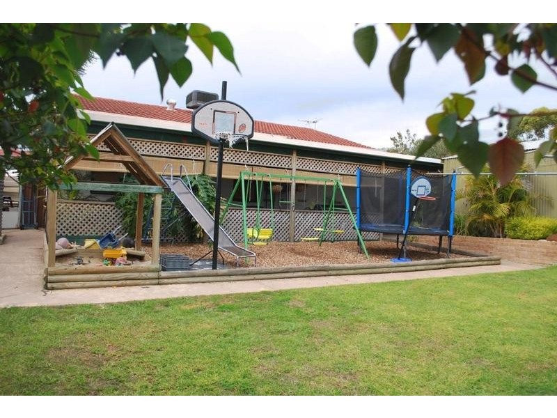 15 Kuranya Way, Morphett Vale SA 5162