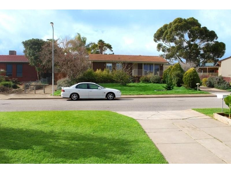 15 Kuranya Way, Morphett Vale SA 5162