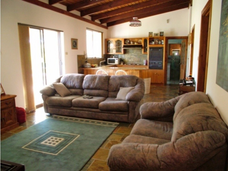 325 Pimpala Road, Woodcroft SA 5162