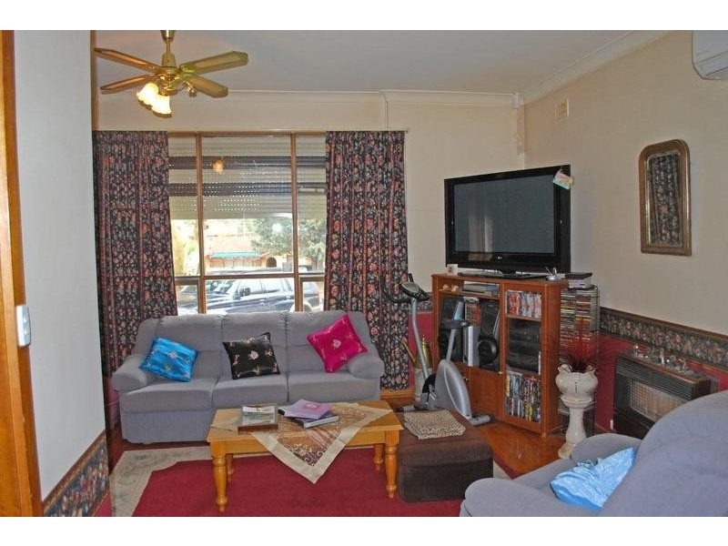 42 Burns Court, Morphett Vale SA 5162