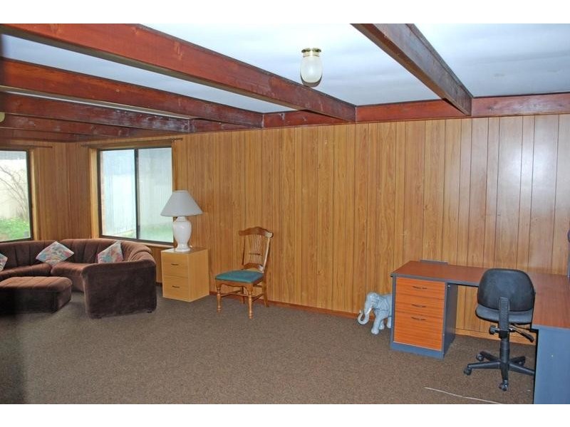 42 Burns Court, Morphett Vale SA 5162