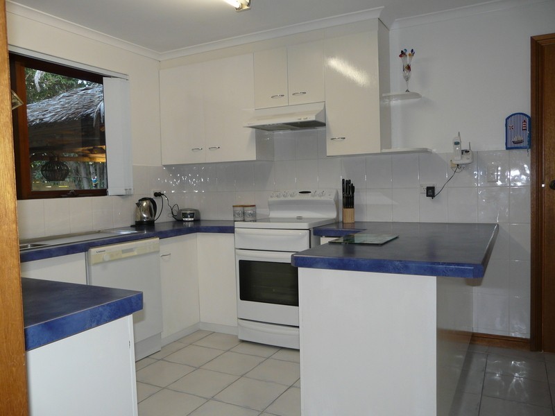 9 River Parade, Hallett Cove SA 5158