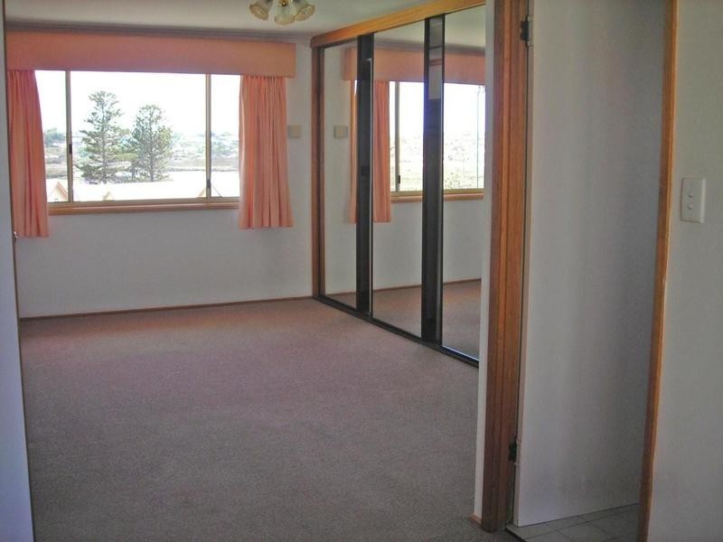 8 Commercial Road, Port Noarlunga SA 5167