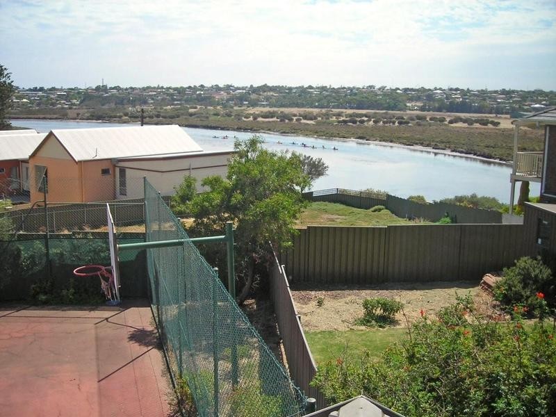 8 Commercial Road, Port Noarlunga SA 5167