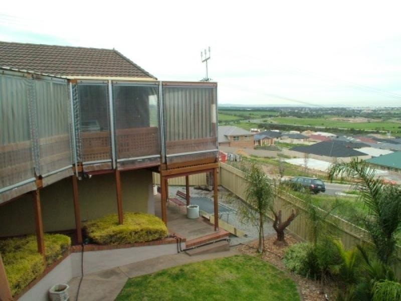 1 Clarke Street, Huntfield Heights SA 5163