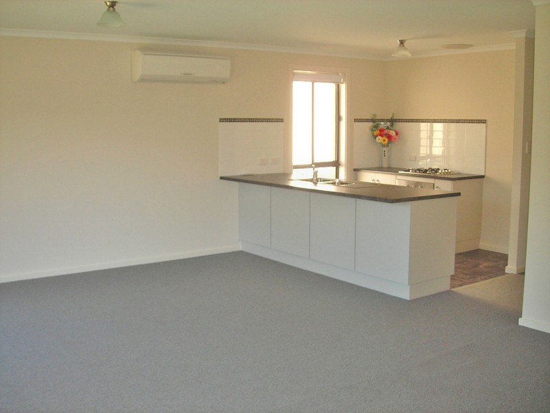 8 Kakadu Drive, Morphett Vale SA 5162