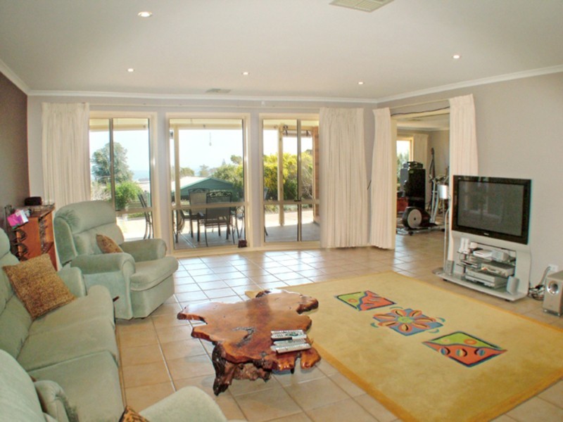 54 Second Avenue, Moana SA 5169