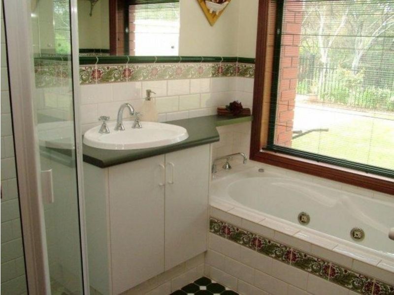 5 Middlebrook Court, Woodcroft SA 5162