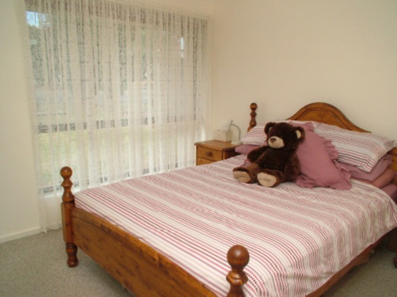 6 Flinders Crescent, Hackham SA 5163