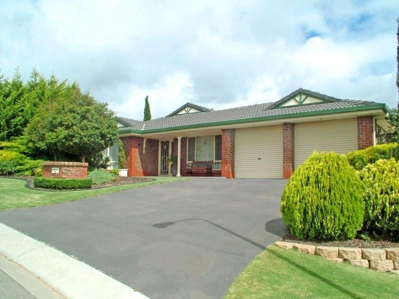 10 Perin Avenue, Woodcroft SA 5162