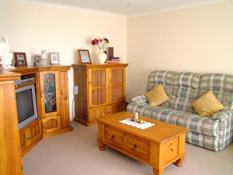 10 Perin Avenue, Woodcroft SA 5162