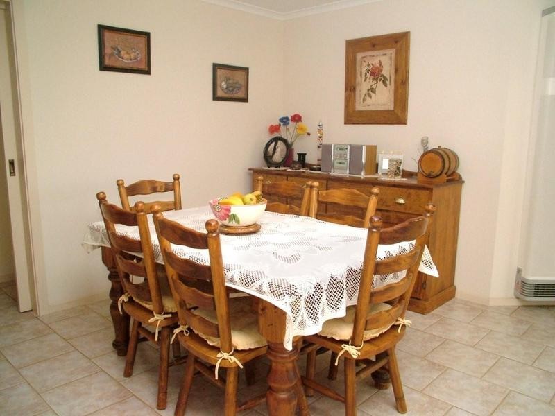 10 Perin Avenue, Woodcroft SA 5162