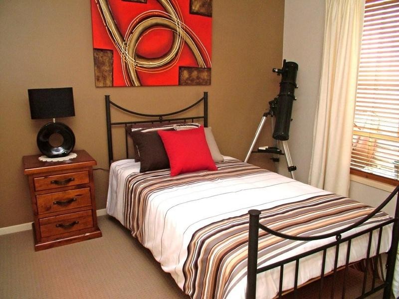 10 Perin Avenue, Woodcroft SA 5162