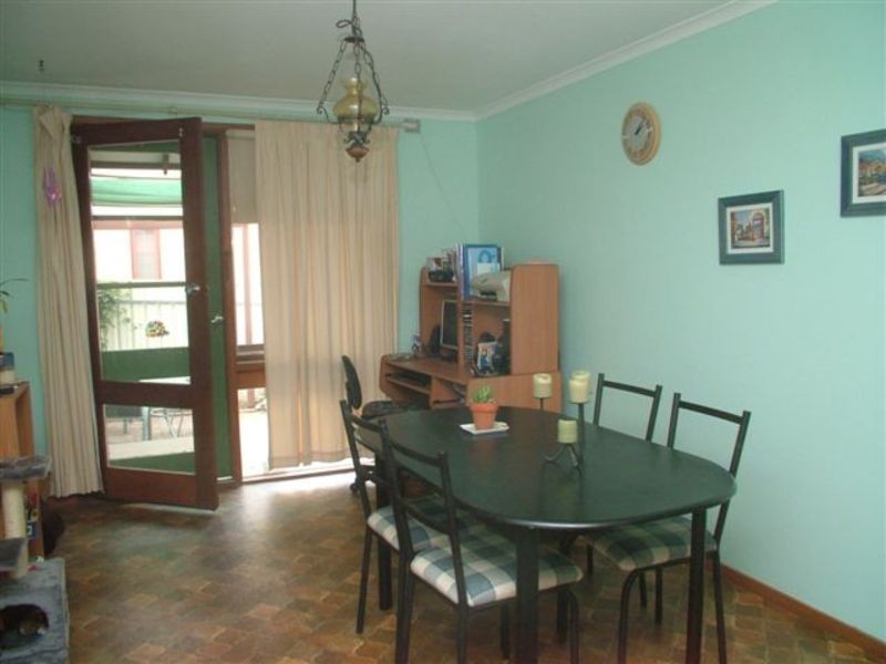 8 Lambert Street, Morphett Vale SA 5162