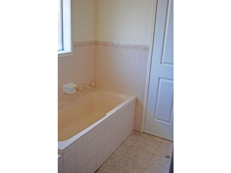 8 Navigator Crescent, Seaford Rise SA 5169