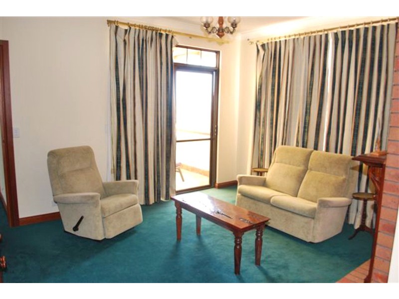 34 Maidencombe Drive, Moana SA 5169