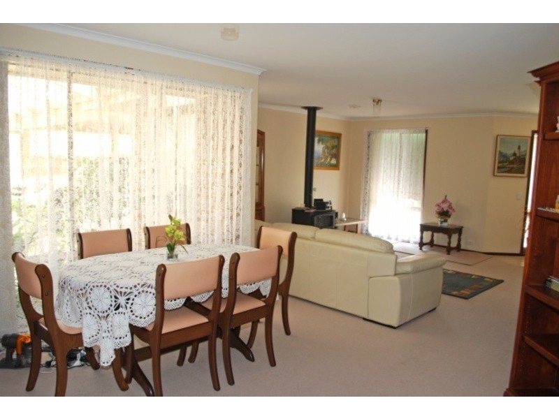 16 The Parkway, Aberfoyle Park SA 5159