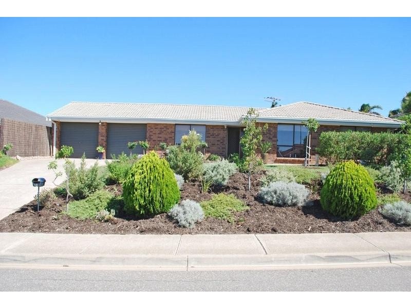 18 Goodrington Way, Moana SA 5169