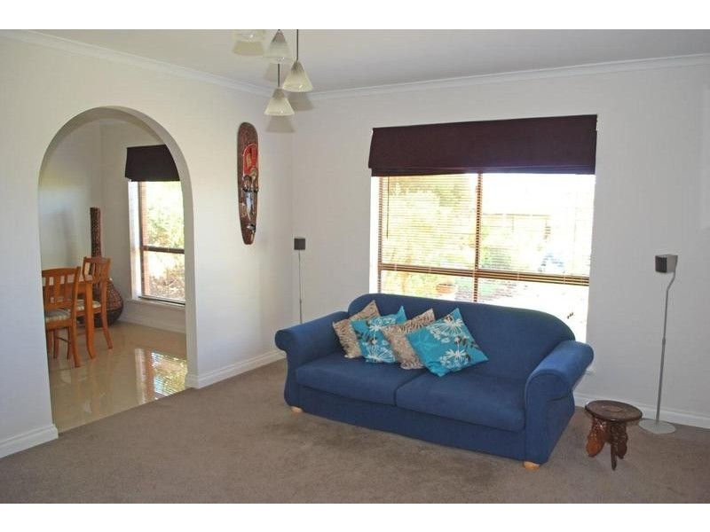 18 Goodrington Way, Moana SA 5169