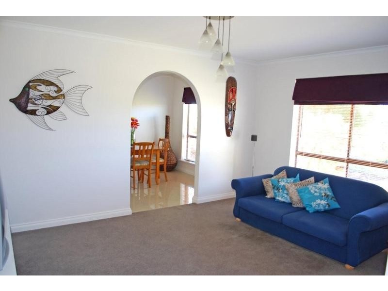 18 Goodrington Way, Moana SA 5169