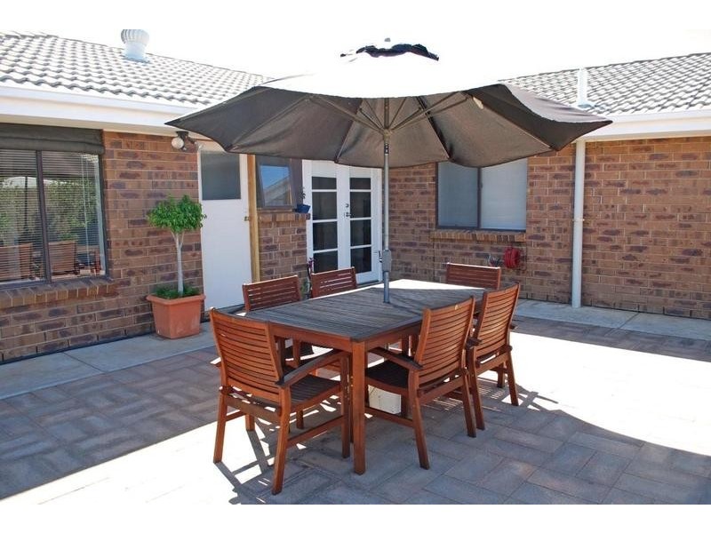 18 Goodrington Way, Moana SA 5169