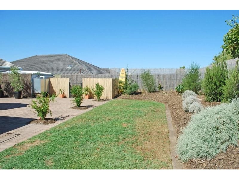 18 Goodrington Way, Moana SA 5169