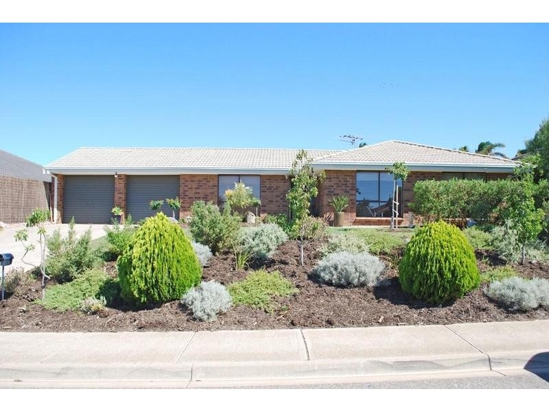 18 Goodrington Way, Moana SA 5169
