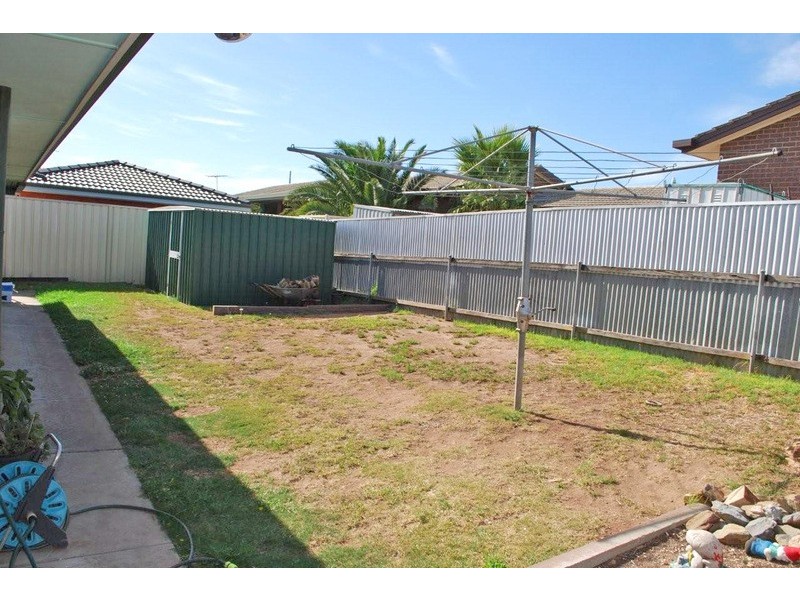 4 Avon Avenue, Morphett Vale SA 5162