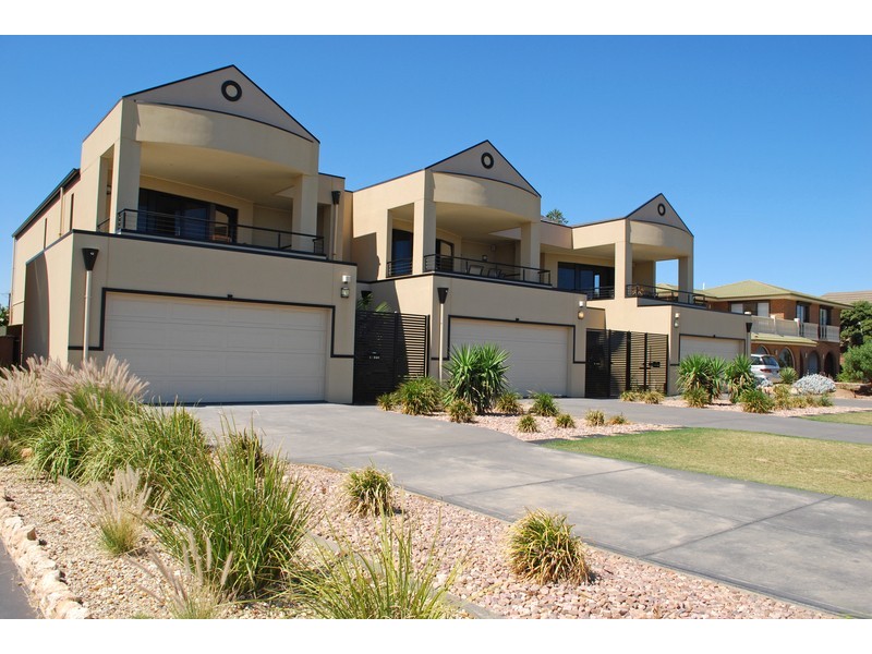 1/240 Esplanade, Seaford SA 5169