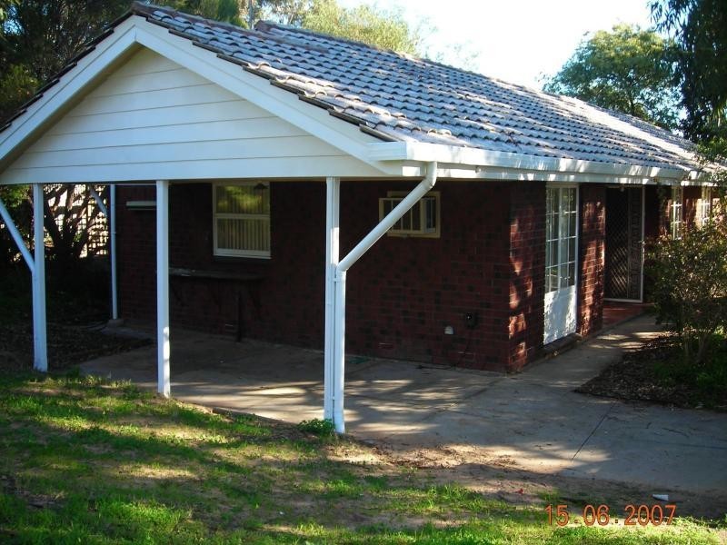 1 Gundowringa Avenue, Happy Valley SA 5159