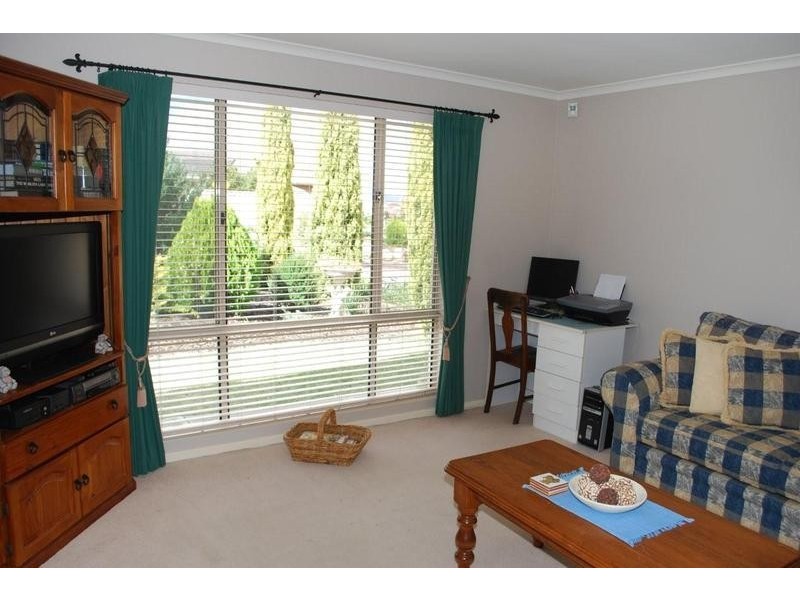 17 Gumnut Road, Seaford Rise SA 5169