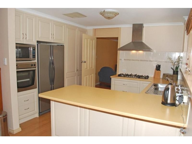 7 McClure Avenue, Reynella East SA 5161