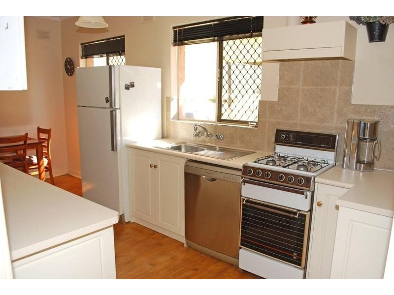 17 Greengate Grove, Hackham SA 5163