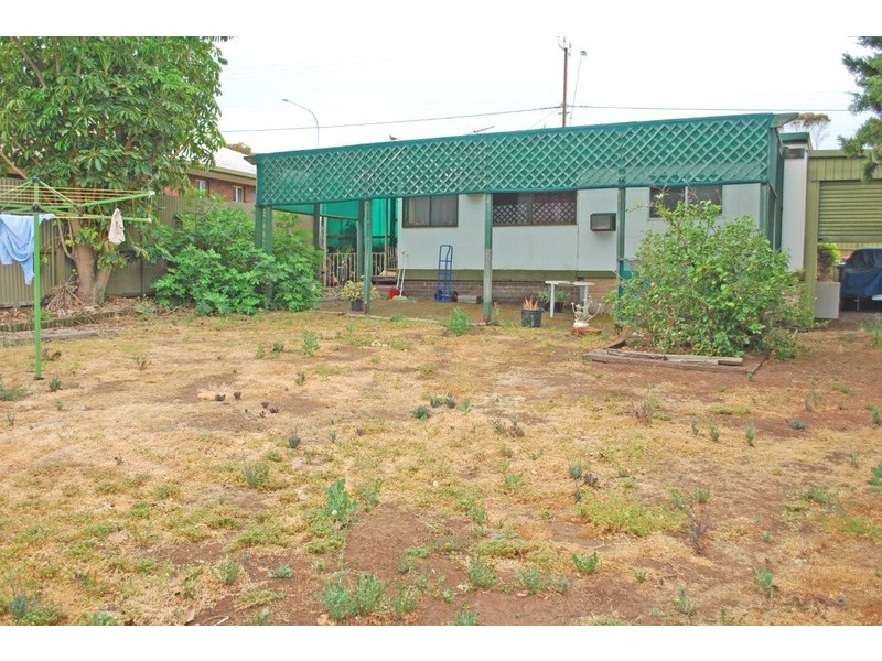 423 Commercial Road, Moana SA 5169