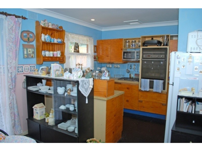 14 Desmond Road, Hackham SA 5163