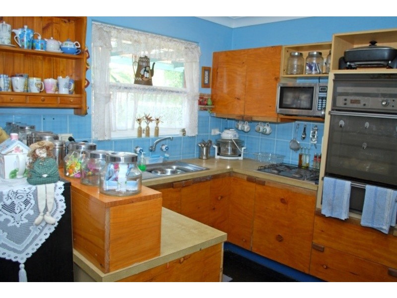 14 Desmond Road, Hackham SA 5163