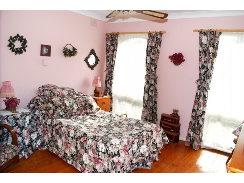 14 Desmond Road, Hackham SA 5163