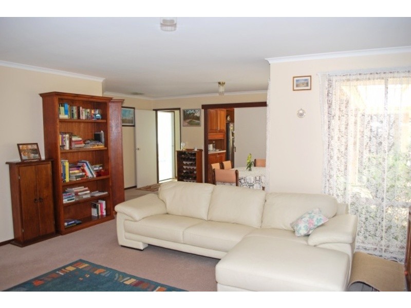 16 The Parkway, Aberfoyle Park SA 5159