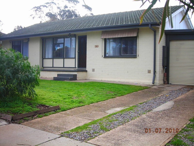 40 Adrian Street, Christie Downs SA 5164