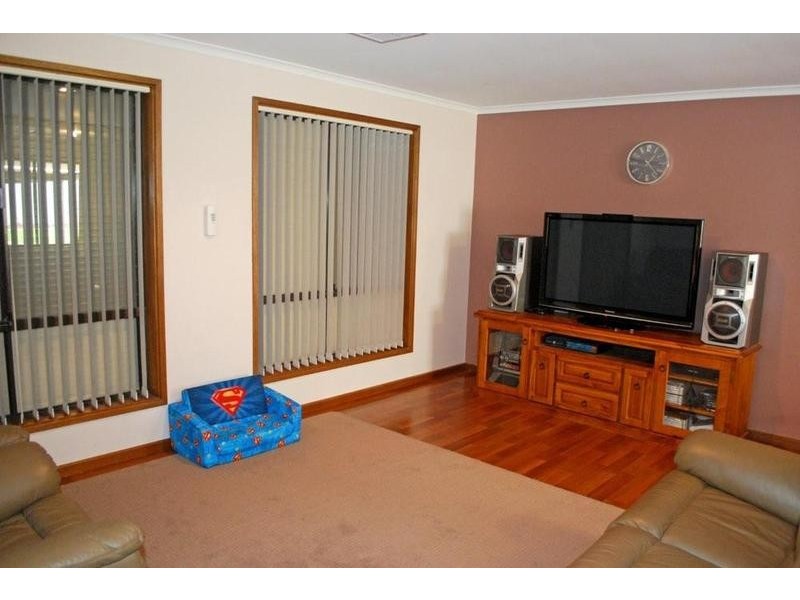 8 Hesperus Street, Hallett Cove SA 5158