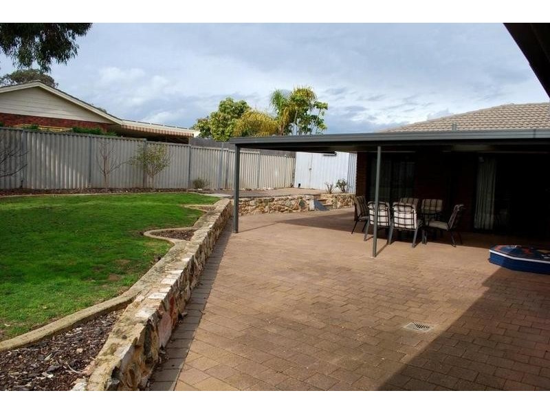 8 Hesperus Street, Hallett Cove SA 5158