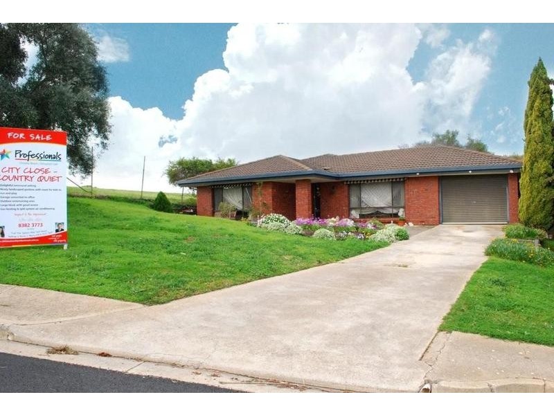 6 Peter Court, O’halloran Hill SA 5158