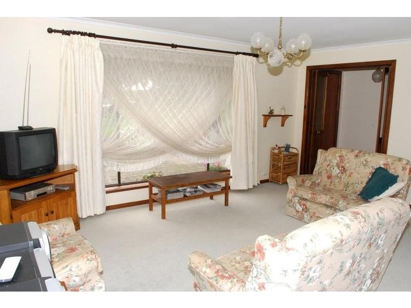 6 Peter Court, O’halloran Hill SA 5158